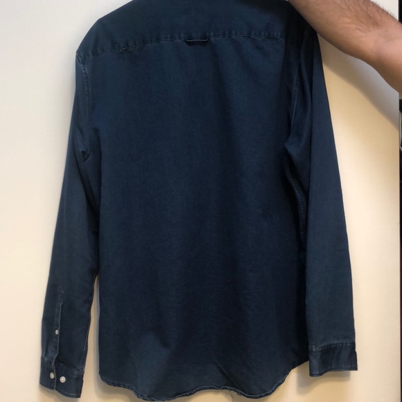 H&M denim button down. - Picture 2 of 4